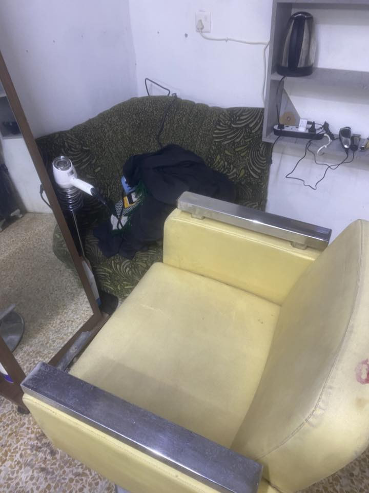 كرسي حلاقه للبيع
مكاني جنوب الموصل 
***********
