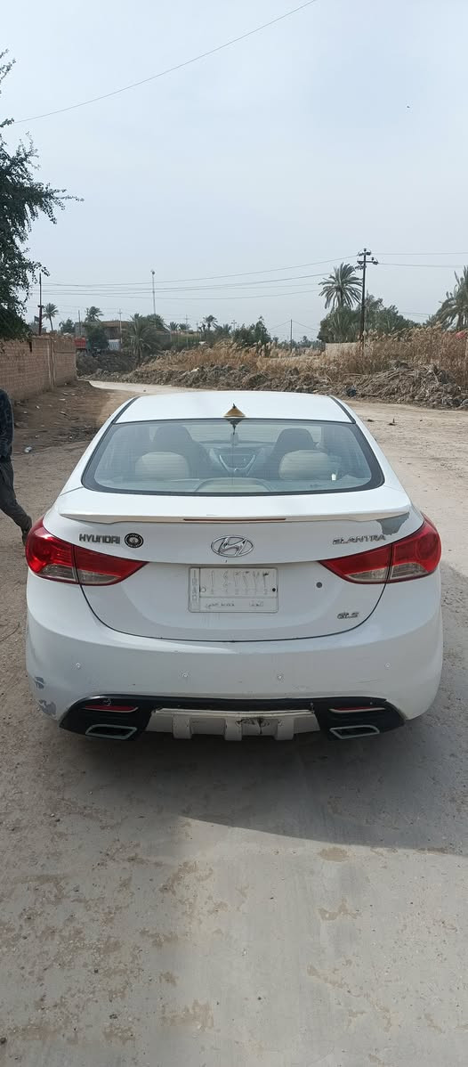 سلام عليكم النتره موديل 2012 خليجي مكينه1800 دوش رقم نجف الاماني تحويل مباشر مكينه وكير وحداديه جدد تبريد ثلج سياره جاهزه من كلشي بيه فقط قطعتين صبغ العنوان الديوانيه  السعر 95 )(***********)
