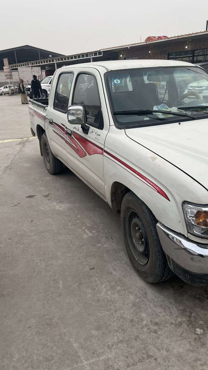 السلام عليكم بيكب تويوتا موديل 2003 سياره مكفوله مِـטּ ظربه وصبغ كير مكينه مكفولات حداديه جديده رقم انكليزي واسط سنويه لغايه 2029 بسمي تحويل مباشر تخم تاير جديد تبريد شغال *********** مكاني نجف
