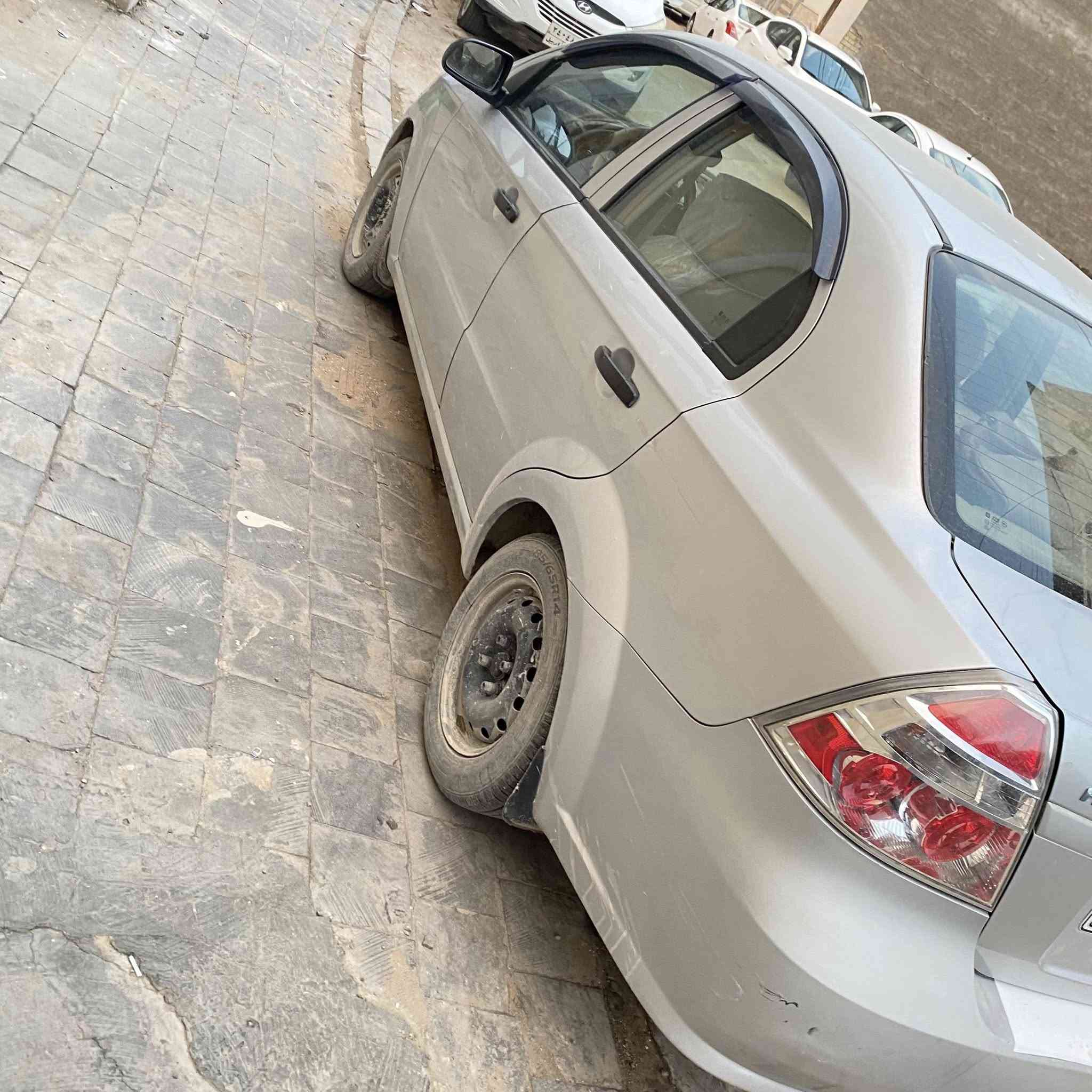 سلام عليكم أفيو 2011للبيع سياره جديده محرك كير بل كارتون  تبريد شغال استفسار على رقم ***********
