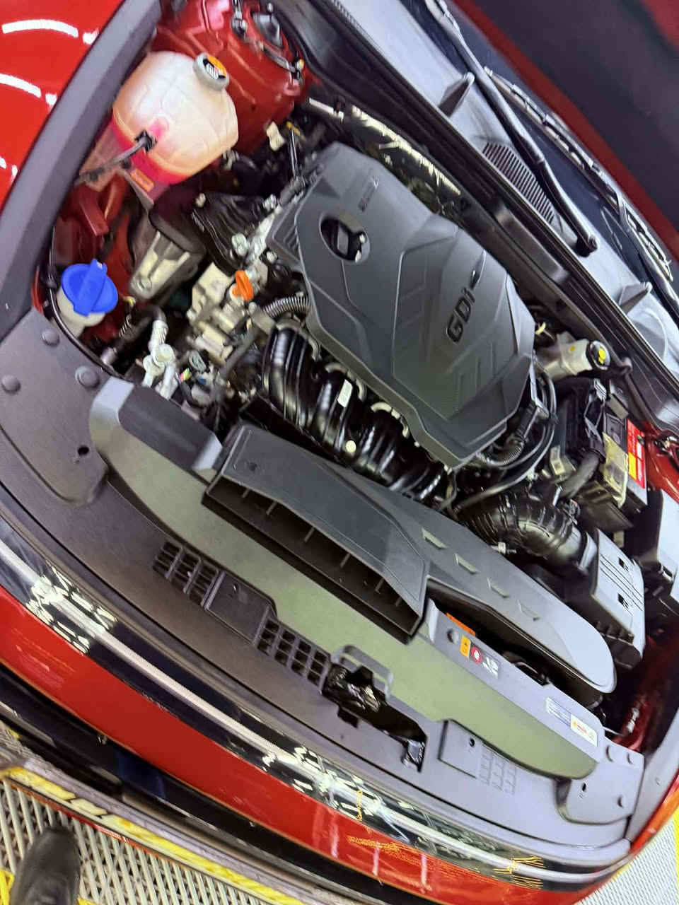 هونداي سوناتا 2025 
HYUNDAI Sonata 2025 

◀️ مرقم بغداد / حره باسمي التحويل ثاني يوم

🚘 خليجي 

🚘 ماشية 20 الالف كيلو 

🚘 موديل 2025

⚙️ حجم المحرك 4cylinder 2.5L

⚙️ مرتبط بناقل حركة أوتوماتيك 

⚙️ يبلغ عزم الدوران 245 نيوتن/ متر 

🐎 بقوة 191 حصان 🐎🐎

🔑 مفتاح التشغيل بصمة 

🔑 تشغيل عن بعد 

🪟 بانوراما  

🚗 دفع ثنائي FWD 

‼️ اريل نفكيتر 

📍حساسات أمامية 

📍حساسات خلفية 

💡لايت زينون + LED متصل 

🔦️ بك لايت LED متصل 

🚘 قبضات أبواب من الألمنيوم

🚘 دخول بصمة ذكي 

🛞 حجم الاطار 235/45R18

🛞 ويل كب 18

🛞 4 دسك

🛞 حساسات ضغط الاطارات 

✨️ اشارة في المرايا الجانبية 

✨️ المرايا قابلة للطي كهرباء 

🎈عدد AIR BAG 2

🚗 هاند بريك كهرباء 

🚗 ا ABS 

🖥 دشبول شاشة ديجيتال متصل 

🖥 شاشة Apple Car play 

📷 كاميرا دوارة 

💡الانارة الداخلية LED 

⭕️ مقود جلد حياكة 

⭕️ شفتات مقود 

🛣 مثبت السرعة Cruise 

🎶 المودات والاوامر الصوتية 

🎶ا Bluetooth    

🔋شاحن هاتف Wireless 

⚡️مخرج منفذ الطاقة 

🔍فحص نظام السيارة 

💺تتسع المقصورة ل 5 ركاب

💺المقاعد جلد قرميدي 

💺حركة المقاعد الأمامية كهرباء 

👶 مثبت مقعد الطفل ISOFIX 

‼️ المرآة الوسطية أوتو دم 

❄️ تبريد شاشة مناخين منفصلين 

❄️ قطعتين تبريد 

🚘 أوضاع القيادة Drive Mode 

🚘 أوتو هولد Auto Hold  

⛷️ نظام مانع الانزلاق  

🚘 تطعيم الدواخل ألمنيوم 

🚘🚘 ضمان لمدة ثلاث سنوات أو 60,000 km 🚘🚘

السيارة مكفولة كفالة عامة 

اي ستفسار اتصل ***********

مكان السيارة الأنبار فلوجه

السعر 258 و بيها مجال بسيط
