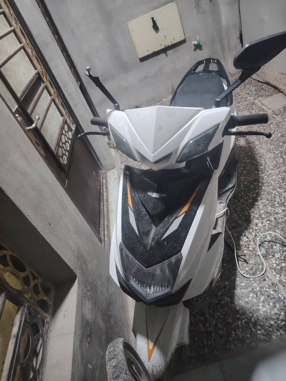 السلام عليكم للبيع بطاريات جديده خير من الله يوميه اروح من الفحامه الاعظميه بيها
البيع ***********
السعر 600 وبيها مجال بسيط
