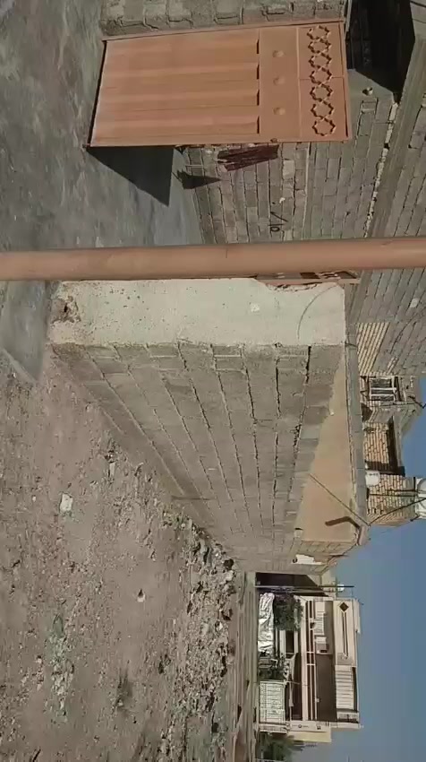 سلام عليكم بيت للبيع مساحه 100 بيت نضيف كلش مال عائله صغيره الاستفسار عل رقم ما متواجد عل فيس ***********
عنوانه بمنطقه ال٨٠٠٠ قريب عل مكتبه
