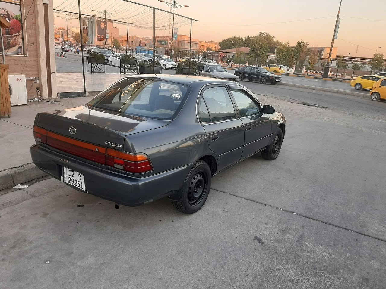 كورلا ١٩٩١ رقم وهزه جديد 
سنوي ٢٠٢٨ رقم نينوى 
مكفوله من الكصه
جامات كهربائي
قفل مركزي تدفئه وتبريد شغال وبيها كابون بانزين 
شاشه وكاميرا خلفيه
صبغ عام جماليه
السعر ٥٨ وبيها مجال بسيط 
***********
