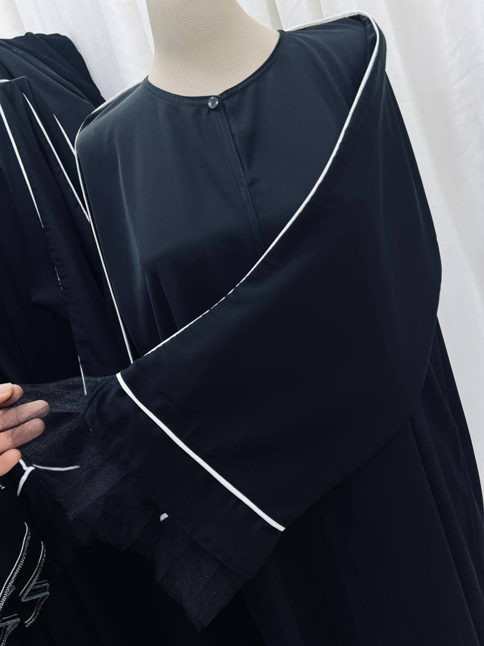 جمله فقط اقل طلب 6قطع علا 18 الف
قماش جرجيت الفرسان لمسه حرير لل استفسار ***********
