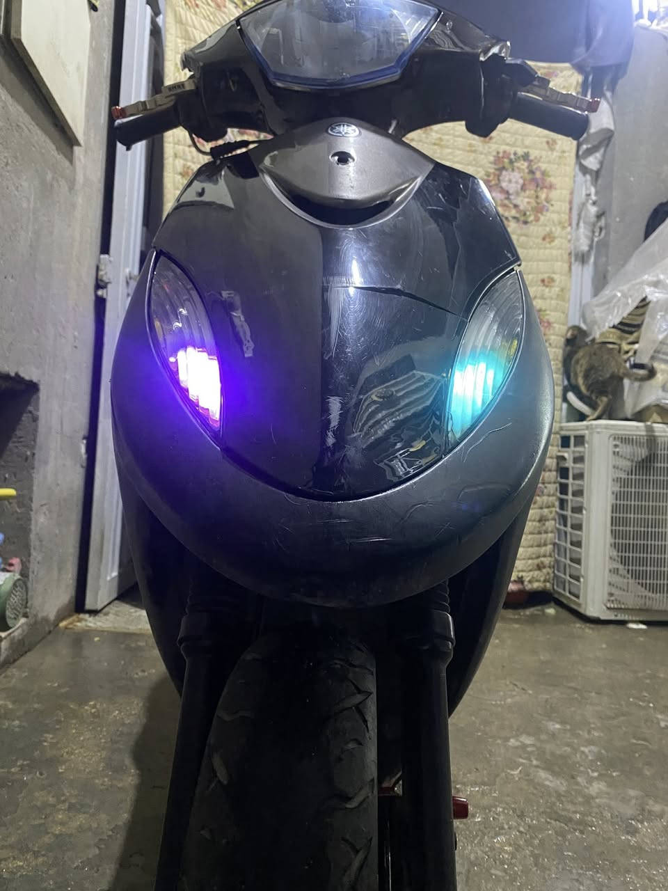 دراجة ماكس عدلة للبيع
((((((((((((  كلشييي موضح بالصور   ))))))))))))

- الدراجة مكينتها  55 
- كت كلچات FCS كامل 
- قايشها نفسة مال الشركة 
- تزويداتها : يدات بريك Smrt + صلنصة fm + قطرة دهن WF + شوتة 4 ولفات 
- قبق عمبار NCY 
- قبق جوزة اسود
- الدراجة شلعة ومعدل فول 💯 شرط نگرة سلف 💯
- ————————-
سعرها 550 الف وبيها مجال  واتساب ***********
مكاني كربلاء قرب مجمع الدرة السكني
