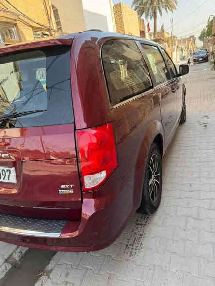 السلام عليكم  اغاتي 🫡بيع او مراوس بجيب 
دوج كرڤان موديل 2018وارد امريكي 
حادثها كلش بسيط السياره كلش جديده 
كير مكينه خير من الله تخم تاير 
تشغيل عن بعد ابواب  وصندوك كهرباء 
السياره كلشي بيها جديد وعل البلاد 
السعر163بيها مجال للتواصل هذه رقمي وبي واتساب ***********علي ابوحيدر بغداد
