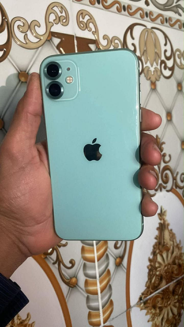 ايفون 11عادي بطاريه 80  ذاكره 128 جهاز نضيف مراوس بوكو x6 برو ***********
