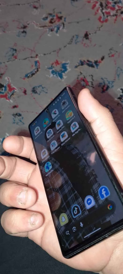 سەرەتا سڵاو مۆبایلی گۆگڵ 6a بۆ فڕۆشتن کەپس نەکراوە تەنها تەنیشتەکانی نوقتە نوقتە شوختی هەیە مۆبایلەکە زۆر خاوێنە زاکیرە 128 ڕام 6 نرخی 140 و کەمێک مەجال لە هەولێرم گەیاندنم نییە أربيل, العراق


**إذا كنت صاحب هذا الإعلان وتريد حذفه لأي سبب، رجاءا أرسل رسالة إلى الدعم الفني**