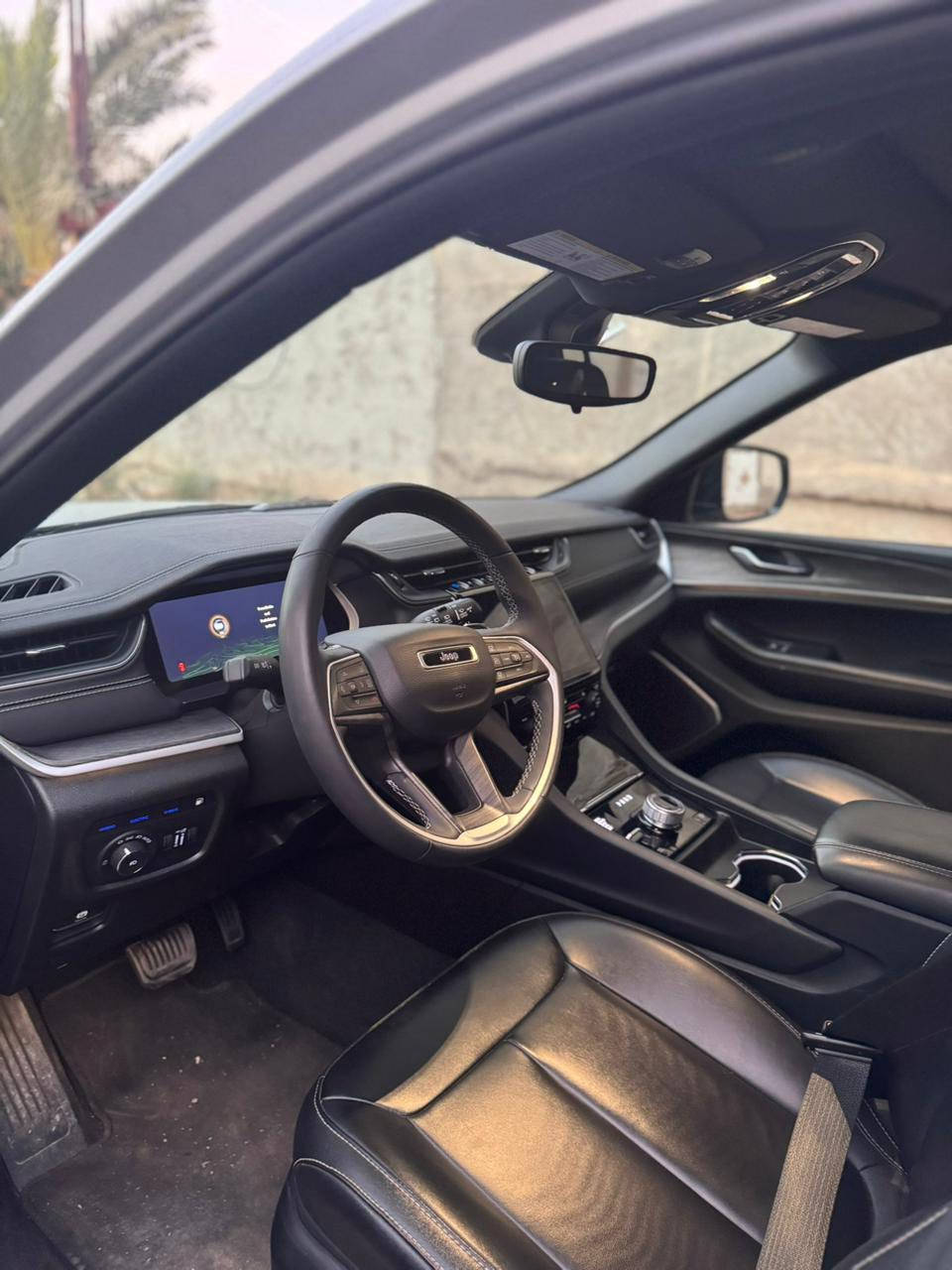 السلام عليكم 
جيب هايبرد 2024  للبيع 
كلين تايتل عدا شبر رش من امريكا 
السونار بالمنشور وصور امريكا و رقم الشاصي
السياره فول مواصفات للاخير
بانزين + هايبرد + بلكن و الشحنه الوحده تمشيك 48 كيلو 
ماشيه 51 الف ميل 
السياره رقم بغداد بأسمي وتحويل ثاني يوم
مكان السياره ديالى بعقوبة
*********** 
للاستفسار خاص او واتس اب او الاتصال
صعر السياره 330 وبيك خير وتدلل
