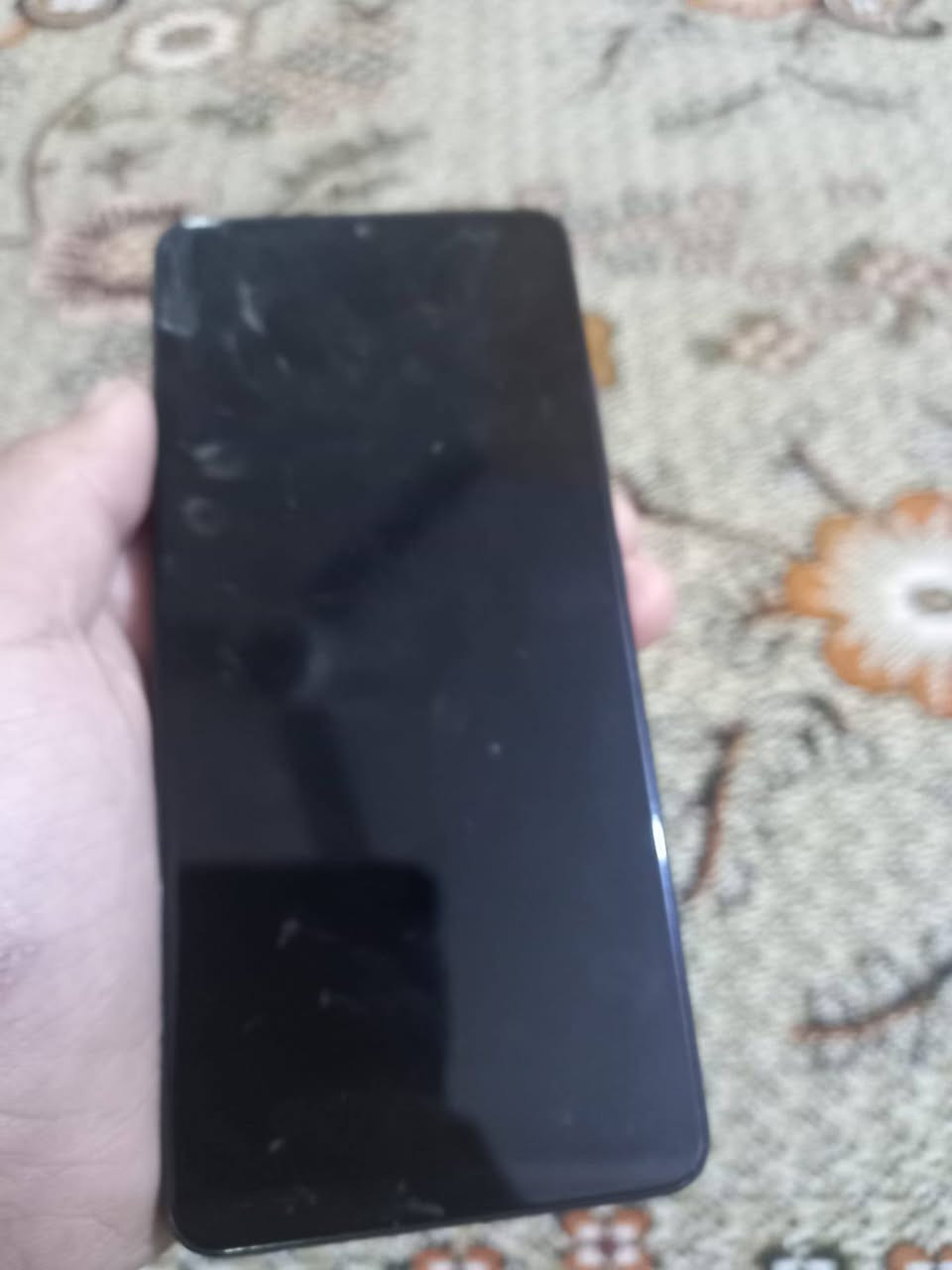 السلام عليكم سامسونج a32 مبايل مبدل شاشا جديد  ما بيه اي عطل فقط مبدل شاشه السعر 100 رقم الهاتف *********** بي واتساب
