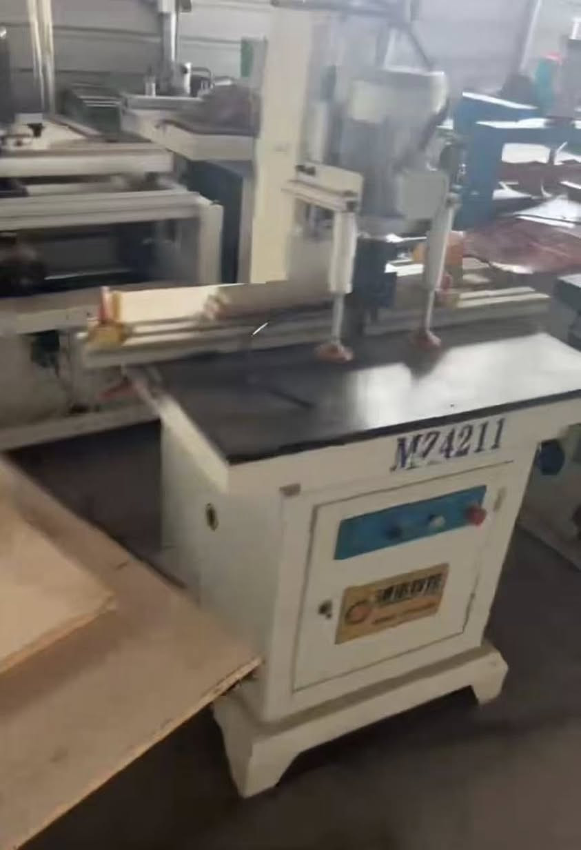 السلام عليكم 
متوفر جميع مكائن النجارة 
بغداد الزعفرانية شارع الشركات 
***********
