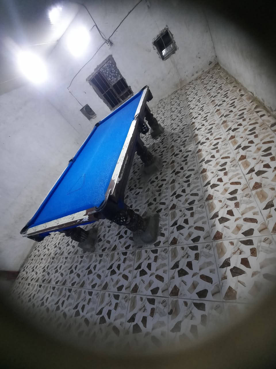 ميز بليارد لبيع المكان بابل الحمزه الغربي بل غزالي الشراي ينتصل *********** السعر خاص
