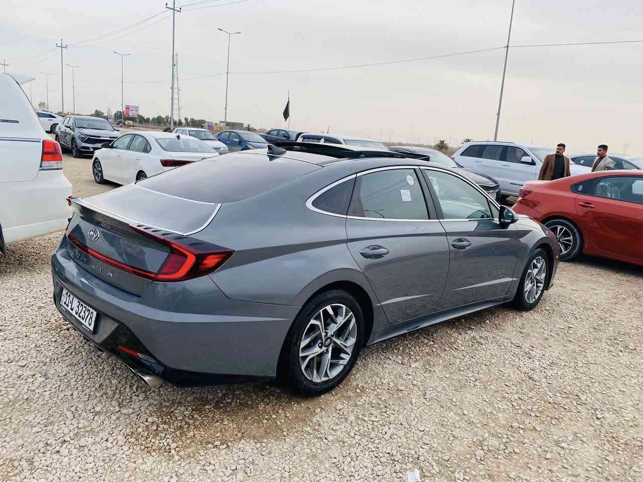 #يالله هـونداي سوناتا موديل 2021 
مرقم حره بغداد بسمي تحويل مباشر 
الضرر تبديل قبق جنطه ورش جاملغ 
خلفي وبارد حافت البنيد بدون ارباك 
بدون دواخل شاصي ولغد كفاله حجر 
بيه رادار كفاله فول موصفات بصمه 
فتحه عداد اكتروني تبريد قطعتين
 مكينه 2500 وباقي الموصفات وأضحه 
الـسعر 173$ مـوجوده المثني الرميثيه 
تـفاصيل واتـساب (***********)
