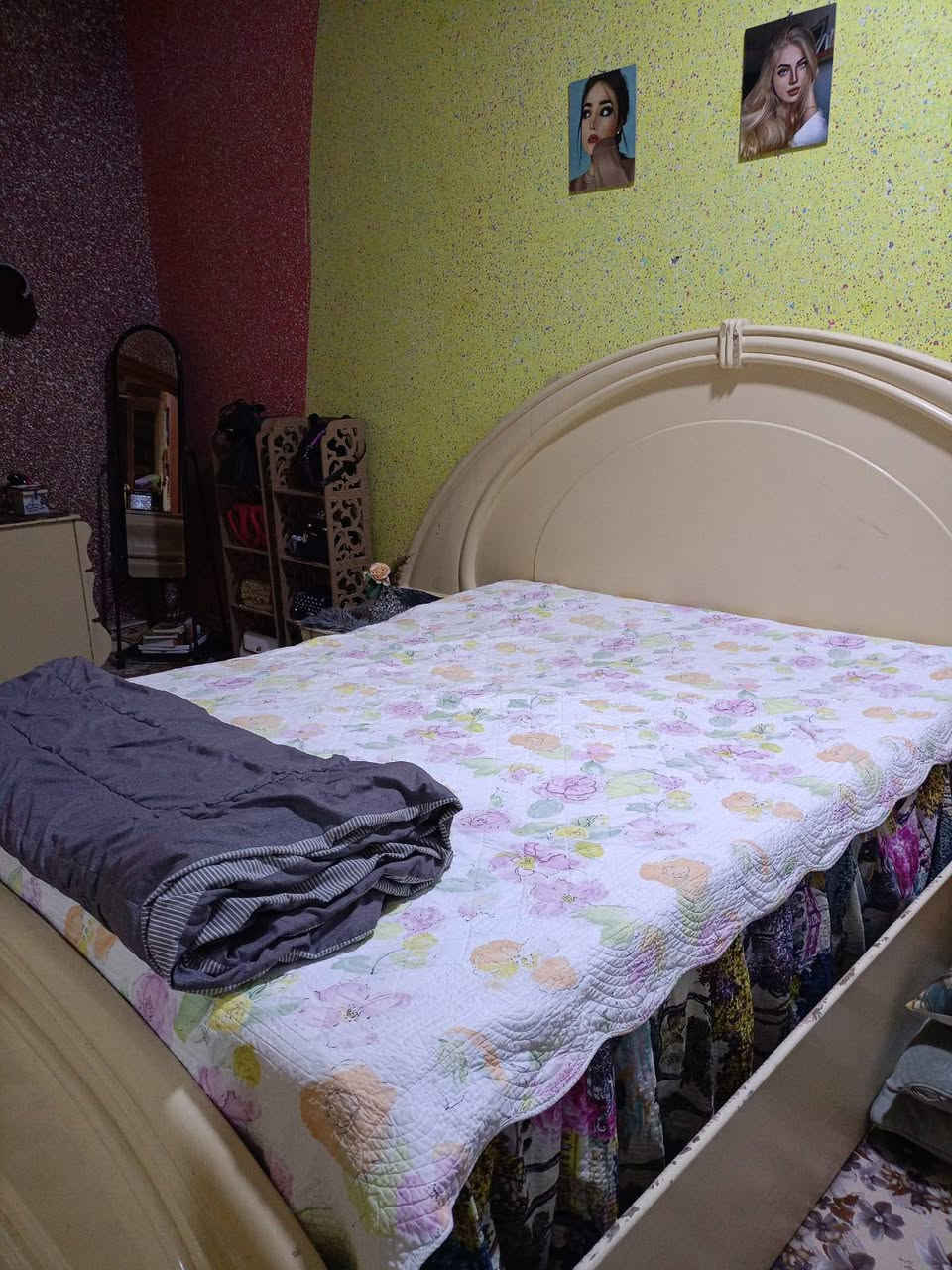 غرفة للبيع السعر 350 وبيهة مجال العنوان شط العرب ***********
