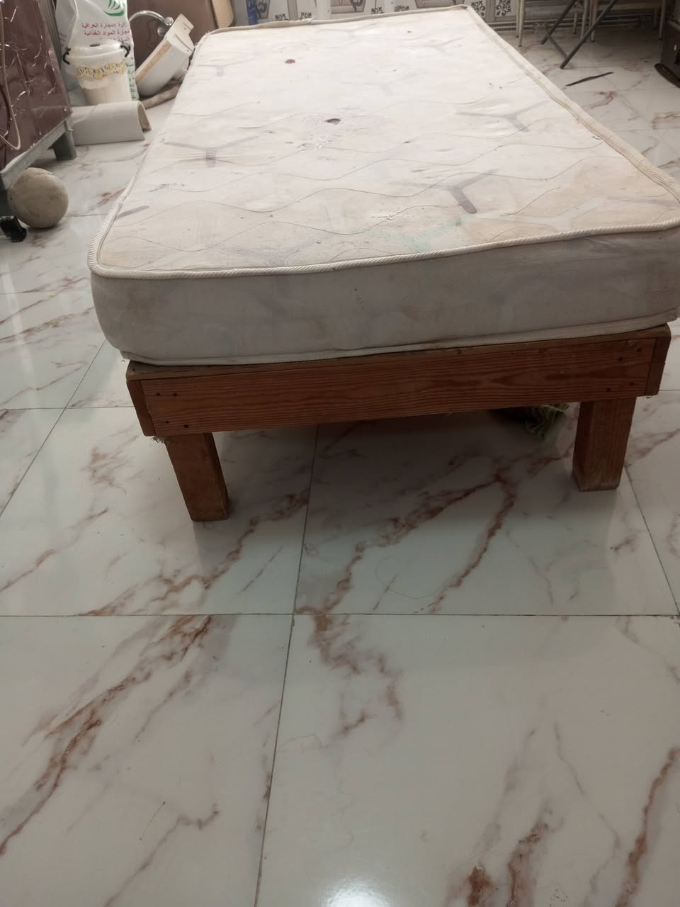 طبلة وكرسي اطفال وطبلة كلهن ٢٥ وبيهن مجال جرباية نفر ودوشك وياهة ٤٠ وبيهن مجال ماطور ويا بوستر فصلة ٢٥ غسالة هيتاشي نظيفة كلش ٩٠ وبيهة مجال واتساب خاص مفتوح حي التضحية شارع العلوة


**إذا كنت صاحب هذا الإعلان وتريد حذفه لأي سبب، رجاءا أرسل رسالة إلى الدعم الفني**