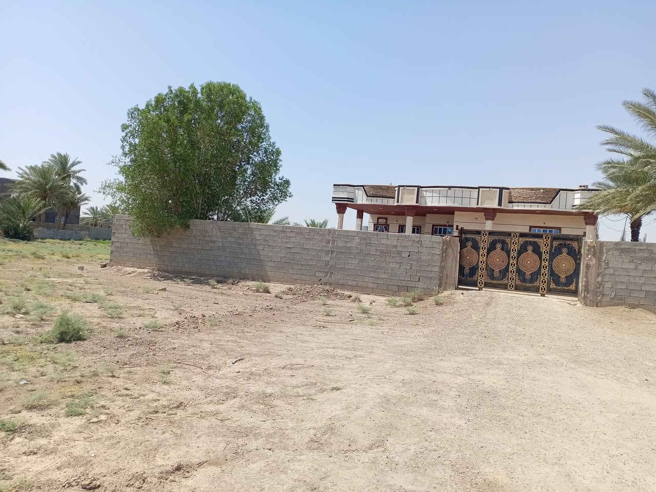 سلام عليكم بيت الإيجار
مكان بفراج ثانيه وره طاحونه 
يتكون من غرفتين وصاله ومطبخ وهول وديوان

الاستفسار أكثر *********** 
علي الفراجي
