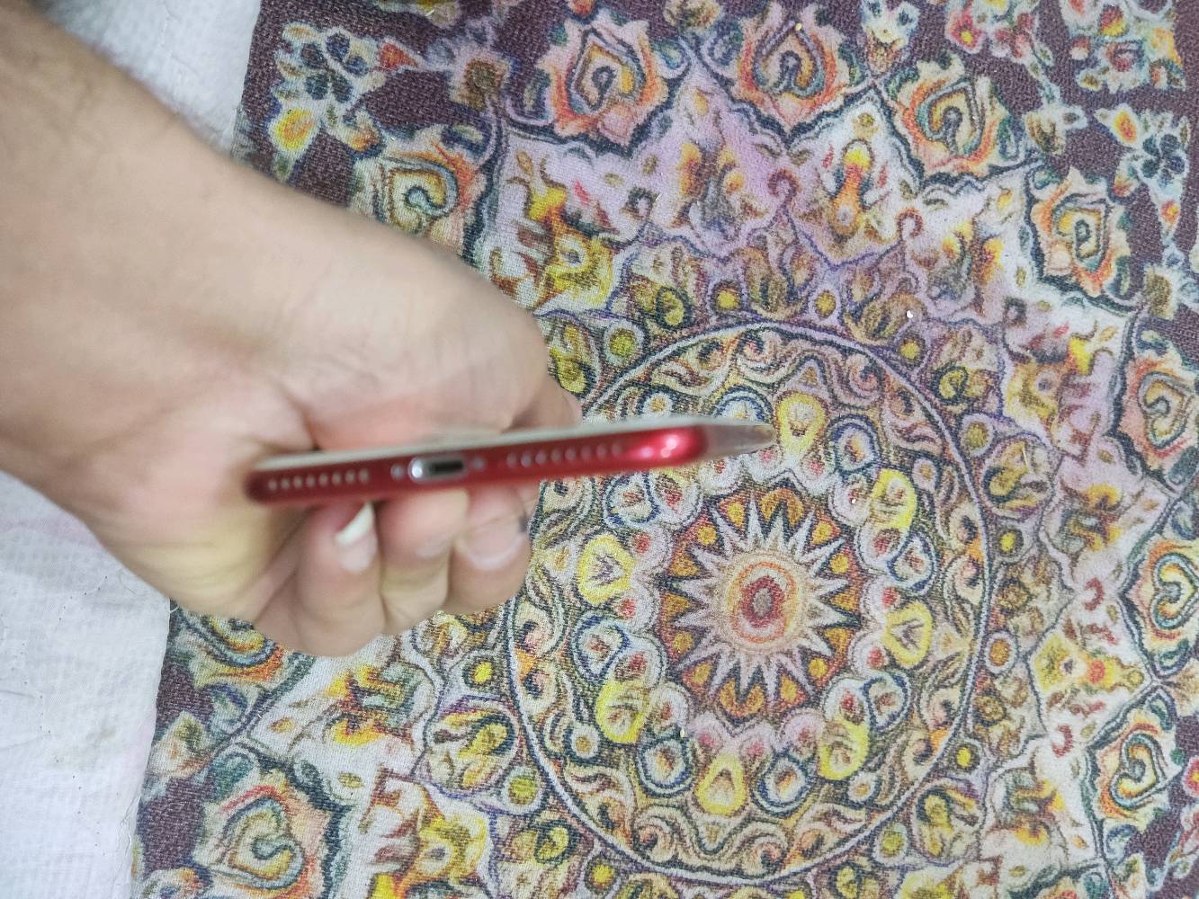 ايفون 7 بلاس✅

احمر✅

ذاكره 128✅

مبدل بس بطاريه 100%✅

كله شغال فقط كامره وحده بلخلف مغوشه باقي كفاله ✅

بيع مكان بغداد بلديات قفلته 100 الف✅
