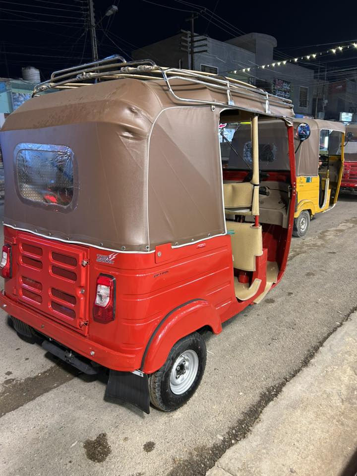 تكتك 2017نازلة
بل ١٨ /2بسمي ✅تعمير عام
كلة جديدي👍
مكينة مال ٢٠👻
صبغ عام درجةاولة❣️
سعر ٥٥٠٠💸وبيها مجال
مكاني بغداد العبيدي
📞***********
