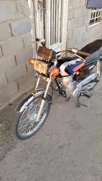 متوفر دراجه البيع موديل 16والغراض 2026 السعر 800 الاتصال ع هذا رقم 077...