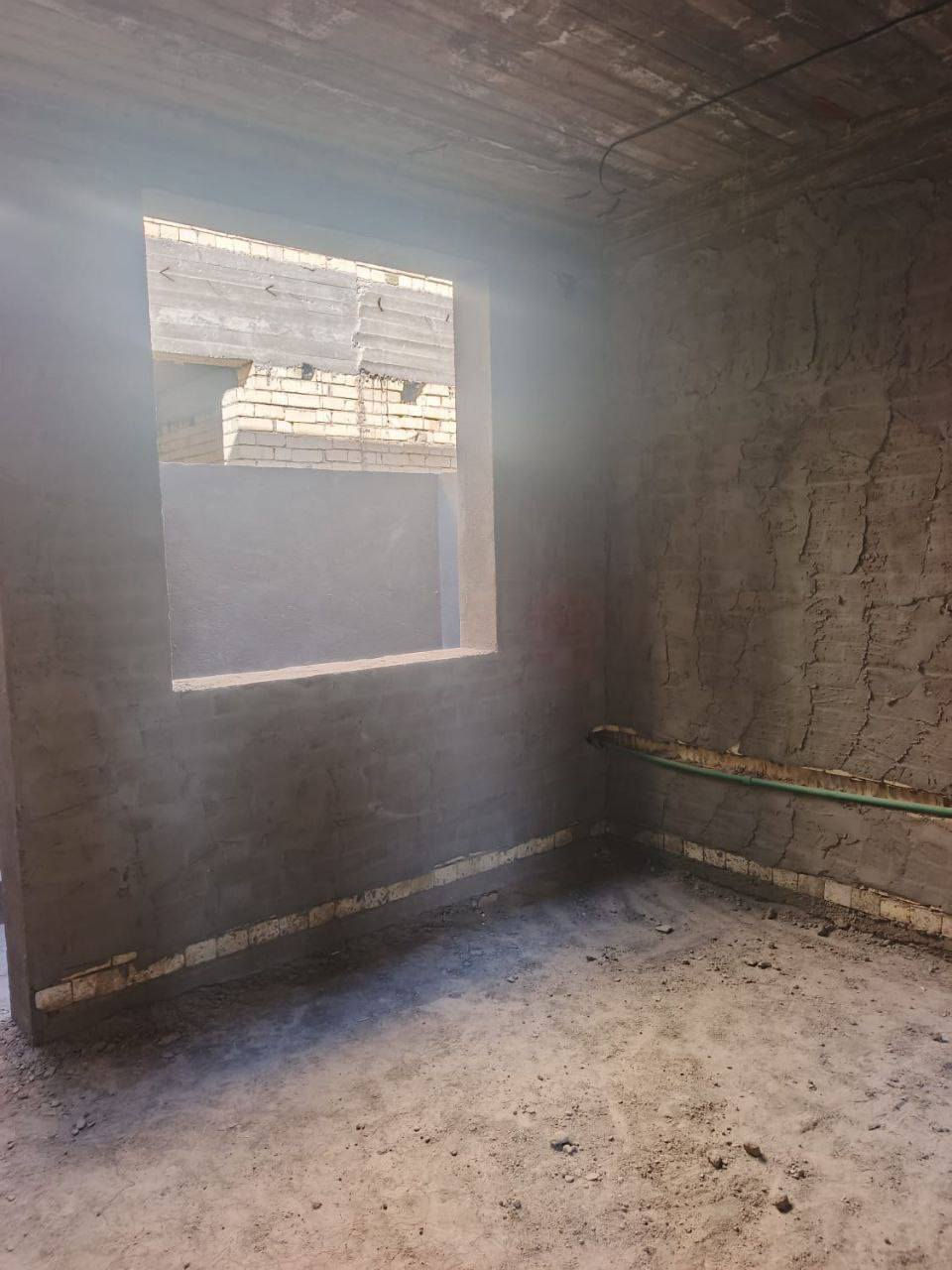 السلام عليكم 
بيت 100 متر 
طابق واحد 
مجمع الوفاء السكني بلوك A مرحلة اولى 
الواصل للشركة 32 ونص مليون 
التطلوعة 15 مليون
- موقع البيت : ركن ، قرب البوابة ، مقابل الحزام الأخضر 
- للاستفسار : ***********
