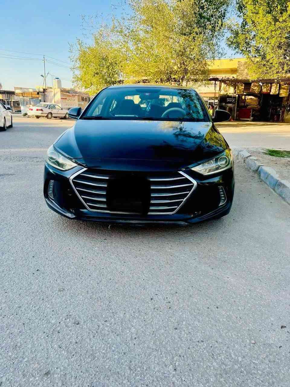 ألنترا وارد أمريكي موديل 2018
حادث چاملغ و بنيد جداً بسيط 
و بيها بارد شبر جوه قبق البانزين 
اللون أسود رقم بابل 
مواصفات السيارة :-
فتحه سقف 
تدفئه كشنات 
بصمة تشغيل و بصمة أبواب 
أضاءة ترحيب باليدات 
حساسات جانبية 
ماشية 84 ميل و قابل للزيادة 
السيارة نظيفة و ما متعوبة و خير من الله 
كل شي ما تحتاج تشغل و تطلع 
صور الحادث و السونار مرفقة بالمنشور 
السعر 125 و بيها مجال بسيط 
العنوان بابل المسيب 
للاستفسار ***********
