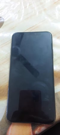 ايفون 11برو ماكس مبدل فقط بطاريه وضهر مكسور لباقي كلشي مبيه ذاكره 256 ...