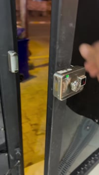 كهربائي وسباك • صيانة منازل • فيديو تعليمي