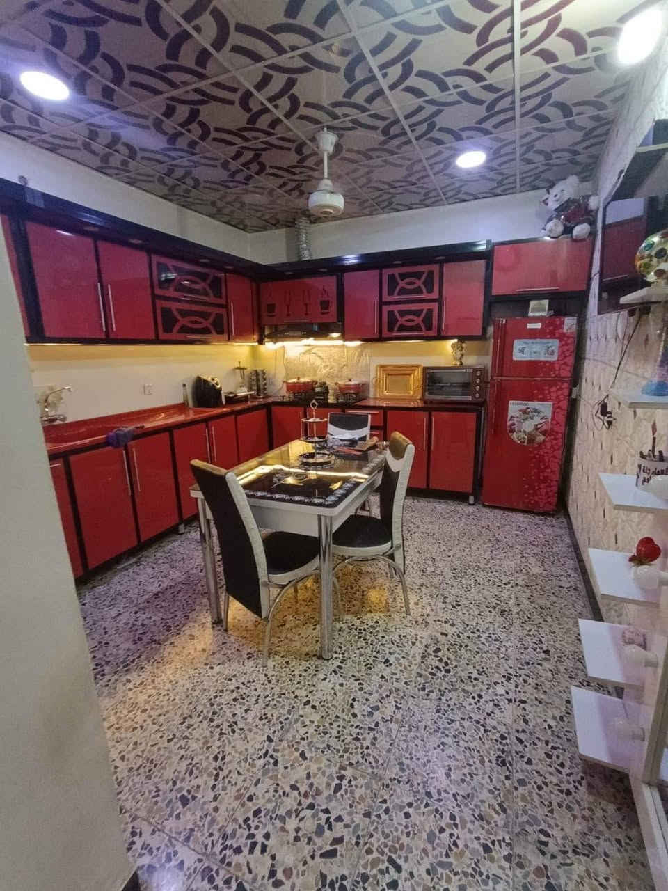 السلام عليكم

خلفيه للبيع المساحه 65 متر طابقين ((واق حال ))
نضيفه كلش التفاصيل موجوده الصور 
اي ستفسار موجود عل فيس 
العنوان الشعله قطاع الثاني خلف البانزيخانه


**إذا كنت صاحب هذا الإعلان وتريد حذفه لأي سبب، رجاءا أرسل رسالة إلى الدعم الفني**