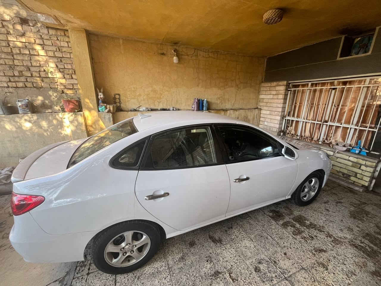 السلام عليكم النترا ٢٠١٠ وارد امريكي رقم نكليزي بغداد بسمي مصبوغه حزام المكان بغداد المشتل الاتصال ***********
