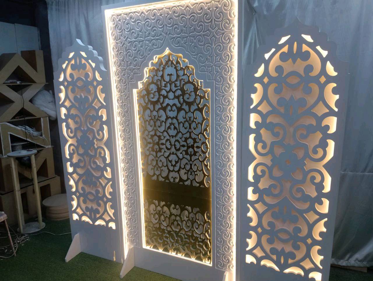 خلفيات جاهزة مثل صورة 

مع طبلة ميز مهر مع ٤ جانبيات 

مع سيتين ورد هدية 


السعر مليون و ٢٠٠ دينار 

ملاحظة جدد غير مستعمل

يعني يصيرن كوشات ٢ 😍😍😍