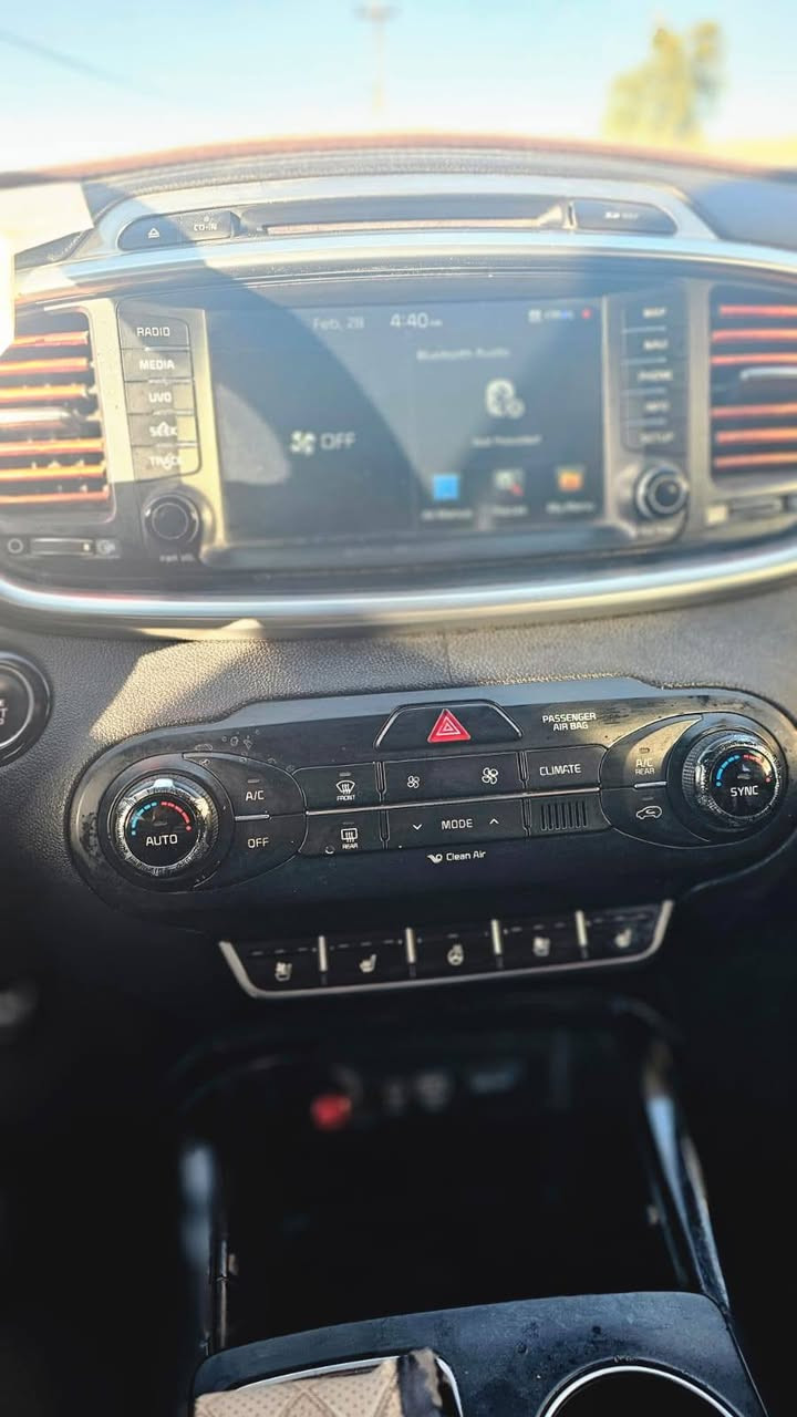 ١٦ SXL ٦سلندر فول مواصفات بانورما تبريد ٣قطع 
تدفئة ستريت 
تدفئة وتبريد الكشنات 
كشنات كهرباء 
مري قلاب رادار ٣٦٠
نقطة عمياء حساسات ٣٦٠ 
كامرة شاشة كبيرة بلادي 
دوسات ترحيب 
كير مكينه بلادي 
فور ويل
حادثها جاملغ وبنيد بدون دواخل 
السعر ١٧٧ وبيها مجال بسيط  
سيارة جديدة بمعنى الكلمه بسمي تحويل ثاني يوم 
***********
