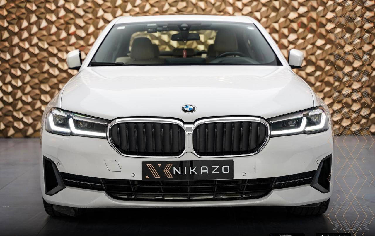 Bmw530i 2021
فول موصفات داتشو صندوق كهربائي 
بيها قطعة واحدة تبديل شركة بدون ولا نقطة صبغ 
وبيها اشوي بارد 
ماشي 80 الف ميل 
السعر 310 
لاستفسار اتصل 
***********
***********
