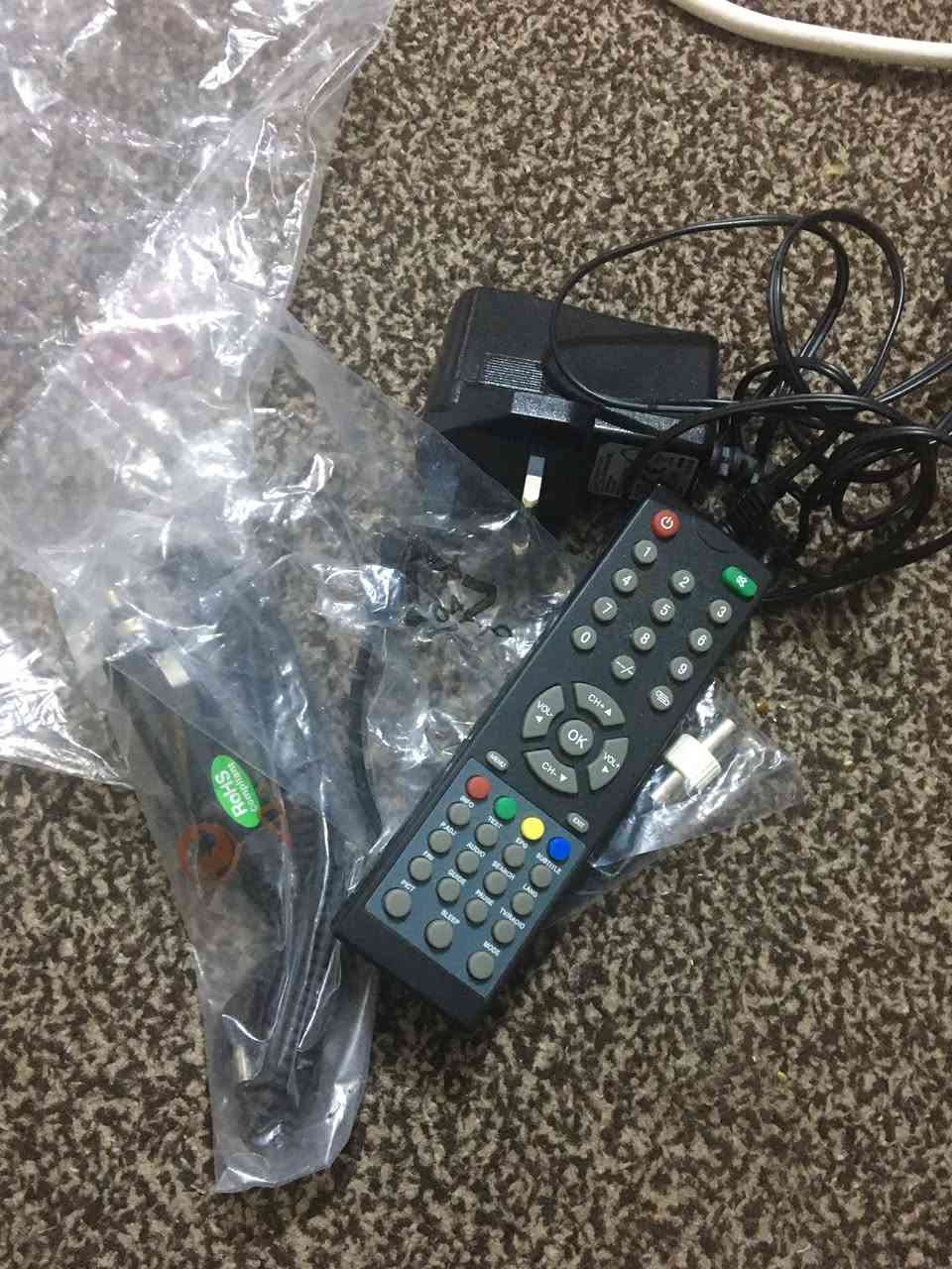 تلفزيون صغير ٩ LCD ملون نظيف كامل ملحقات نقصه أريل وقاعده سعره ٢٥ تحياتي للجميع


**إذا كنت صاحب هذا الإعلان وتريد حذفه لأي سبب، رجاءا أرسل رسالة إلى الدعم الفني**