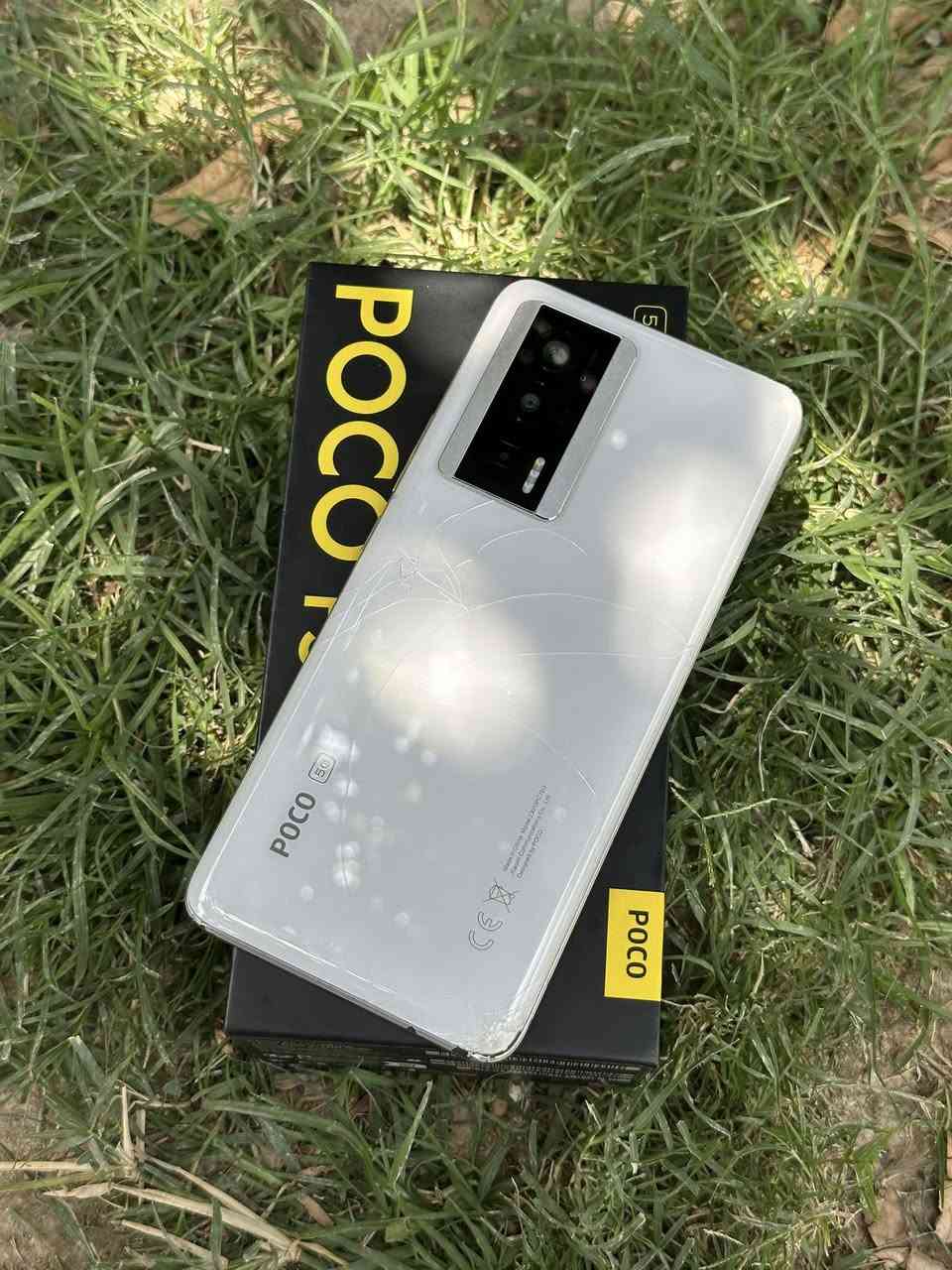 للبيع بوكوF5برو
ذاكره512G
ببجي120فريم
صوت ستيريو
جهاز كلش نضيف فقط ضهر مفطور 
مكفول ما مفتوح ملحقاته ويا 
السعر 195مجاال قليل 
مكان جلولاء 

***********
