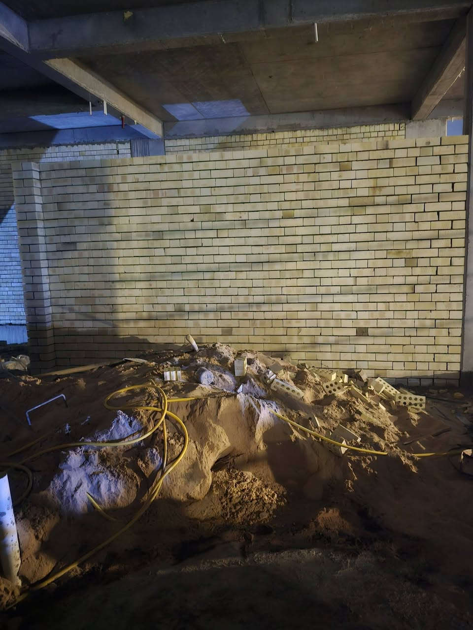 كادر بناء من السماوه شغل استلام مهندس وكادر لبخ وابياض نشتغل بلوك عادي وبلوك احمر طابوك احمر و اصفر وجفقيم وثرمستون ***********
