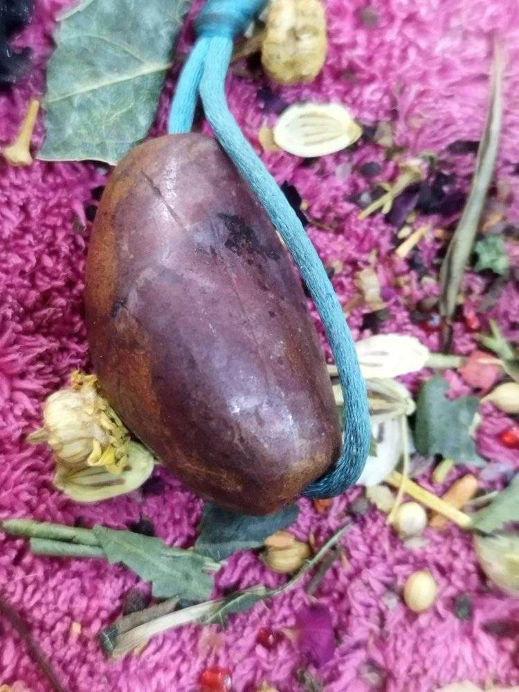 داوديه خامه ممجروخه ملاكط منكوله ومجربه للمحبه والجذب وتسهيل لحامله محبه بين الناس للاستفسار *********** الميمونة, ميسان
