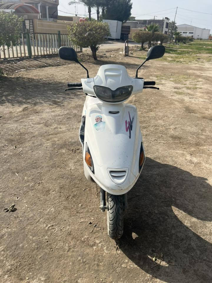 فراشه للبيع السعر 250 بيها مجال حك الجيه  دراجه نضيفه وكلشي بيها شغال مستعجل ع بيعتها***********
