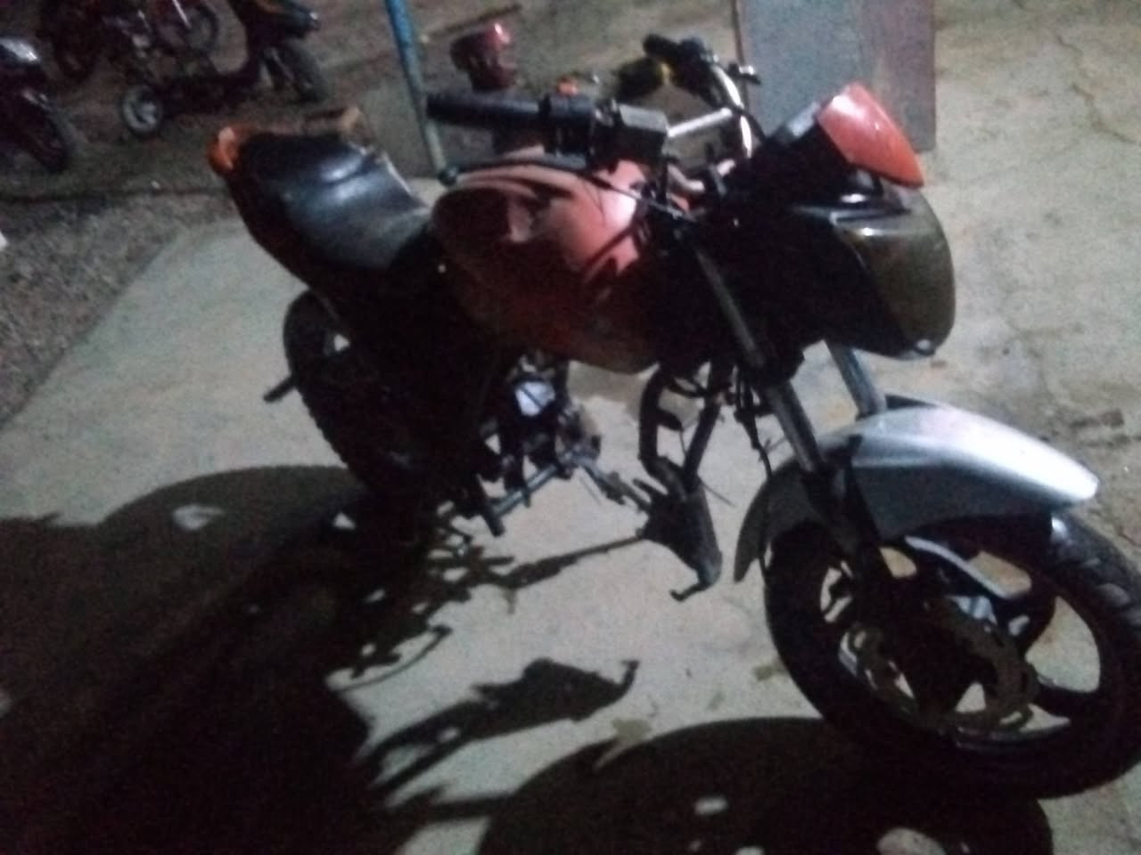 سيام بطح بدون محرك للبيع
مكاني ديالى تقاطع القدس 
خاص مفتوح


**إذا كنت صاحب هذا الإعلان وتريد حذفه لأي سبب، رجاءا أرسل رسالة إلى الدعم الفني**