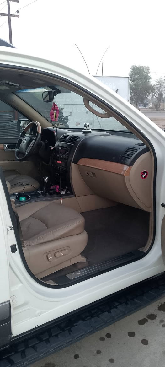 #سلام_عليكم
مهافي 2011خليجي للبيع او مراوس بستاركس
فول مواصفات بصمه فور ويل سبعه راكب سته سلندر مكينه خير من الله كير  3قطع تبريد ثلج تدفئه تحكم ستيرن كهربائيات كلها شغاله فتحه كشنات جلد  السياره بيها بكانات صبغ اثر شغوط خفيفه رقم بغداد الجديد السياره بسم الوالد
#السعر135وبيها مجال
 مكان السياره ديالى بعقوبه ***********
