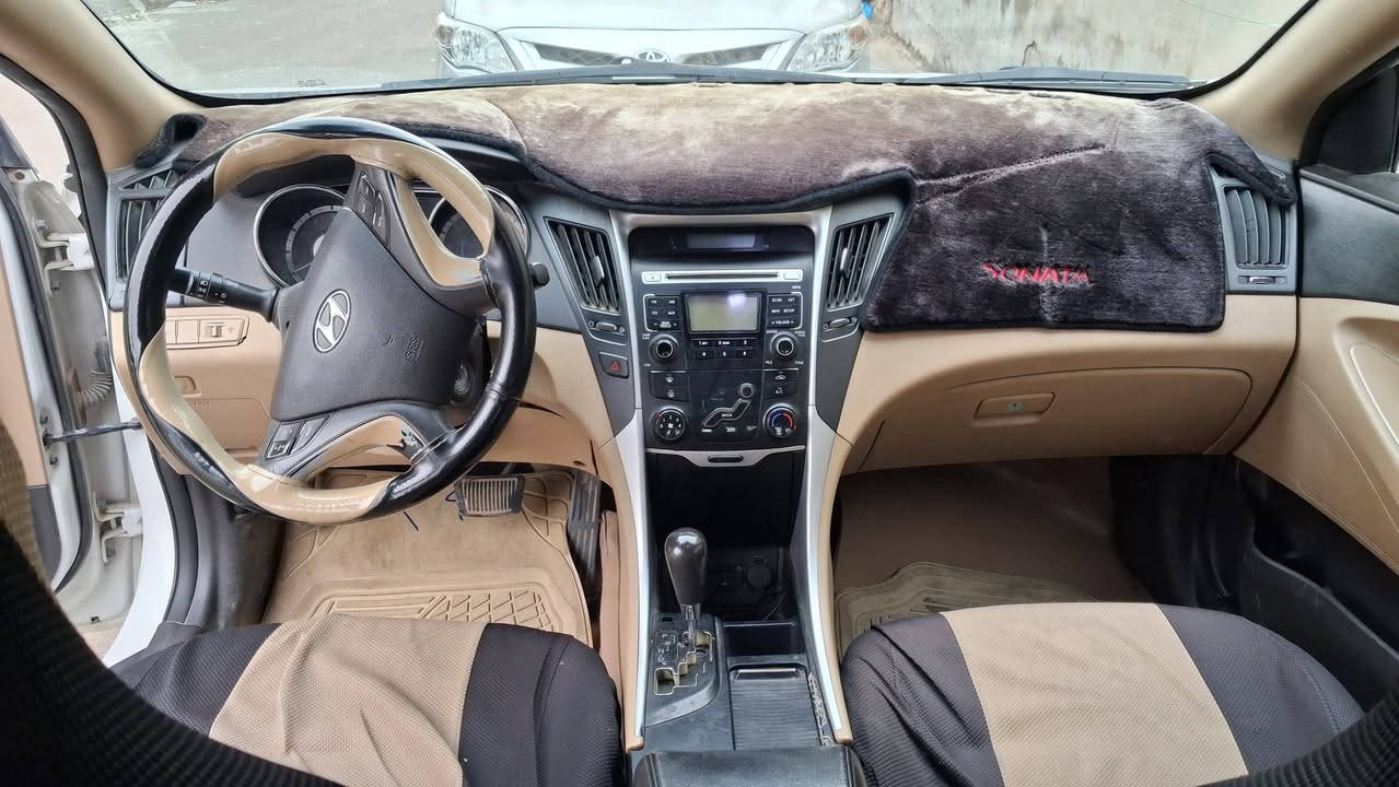 سؤناتا  89 ورقة
سؤناتا 2011 سقف  بانؤراما داخل اصفر مكينة 24 مرغوب   رقم سليمانية رقم  و سنوية جديد. بأسمي تايرات جديد  سيارة واكع بطرف   يعني مو عام   بس  اني ابيع. سبغ عام   سعر 89 ورقة.   ***********
