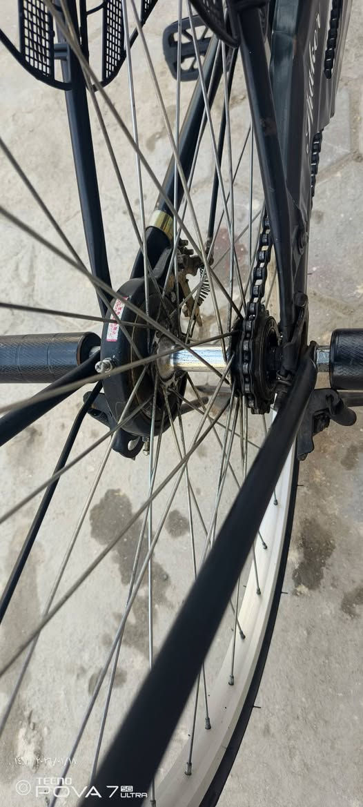 باسكل للبيع نضيف موديل2020 بعده نيكل وبل حقيقة أحلى من صورة نضيف حتى بل مشي اخرس ماكو صوت 
العنوان البصرة الكزيزه
سعر140 بي مجال اتصل وتدلل
هاتف/***********
