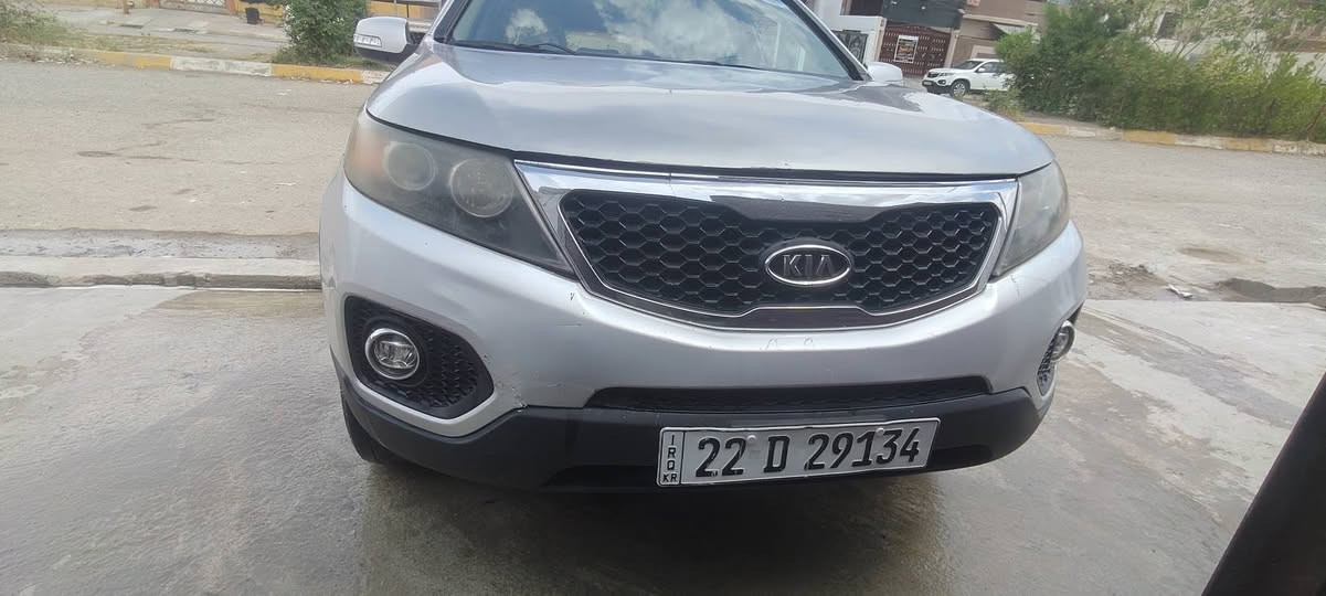 كيه سورنتو موديل 12 خليجي بنوراما لون سلفر محرك 2400 دوش داخل اصفر مرايات شفط محرك مفتوح شرط لاصرف ولابخار رقم اربيل جديد مكاني كركوك ضررها راس البونيد صبغ وجامرلغ سايق صبغ 7راكب سعرها 135 بيع او مراوس حسب القناعه ***********
