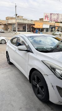 2012 خليجي  محرك ١٦٠٠  ضررها قطعتين 07733636526  السعر 90 و بيها مجال ...