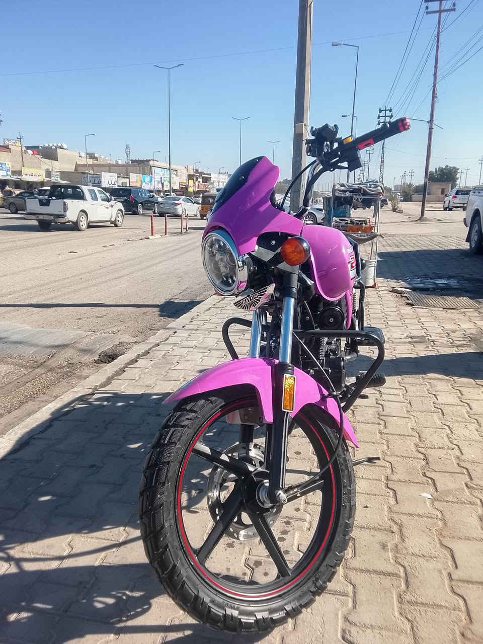 دايوان موديل 2023 طالعة بسنة 2024 بشهر الرابع
رقم وسنوية بأسمي رقمها كربلاء الدراجة مكفولة برغي ما مفتوح بالمكينة تخم تايرات جدد كهربائيات كاملة نگرة سلف متاحة للبيع حالياً سعرها 2350 وبيها مجال للشراي موجودة بكربلاء حي النقيب للتواصل ***********
