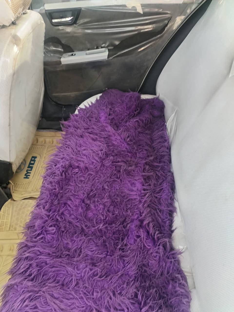 سمند ٢٠١٧
سعر ٥٨ وبيها مجال
مكان النجف حي الوفاء السياره بأسمي رقمها كربلاء كله شغال تبريد تدفئه حدادين تخم تاير
رقم الهاتف ***********
