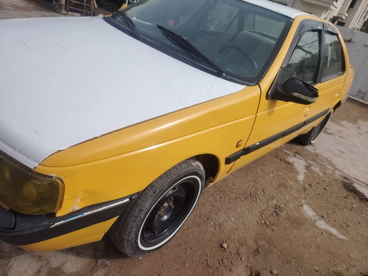 السلام عليكم بيجو  جيلاكس موديل٢٠١٢ للبيع سياره حادث ما بيهه فقط طخه بالباب الخلفي ما مبينه مكينه وكير مكفولات حداديه جديده تخم تاير نظيف كهربائيات شغاله غرفه جديده السياره حلوه ما بيهه نقص سعرهه ٣٠ وبيهه مجال العنوان بغداد للتواصل ***********
رقم وسنويه جديدات واصله للبصمه
