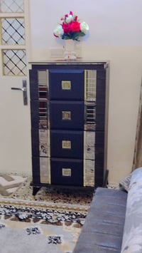 غرفه تركيه للبيع مودرن المكان بغداد الكريعات سعره ٩٠٠واي استفسار عل رق...