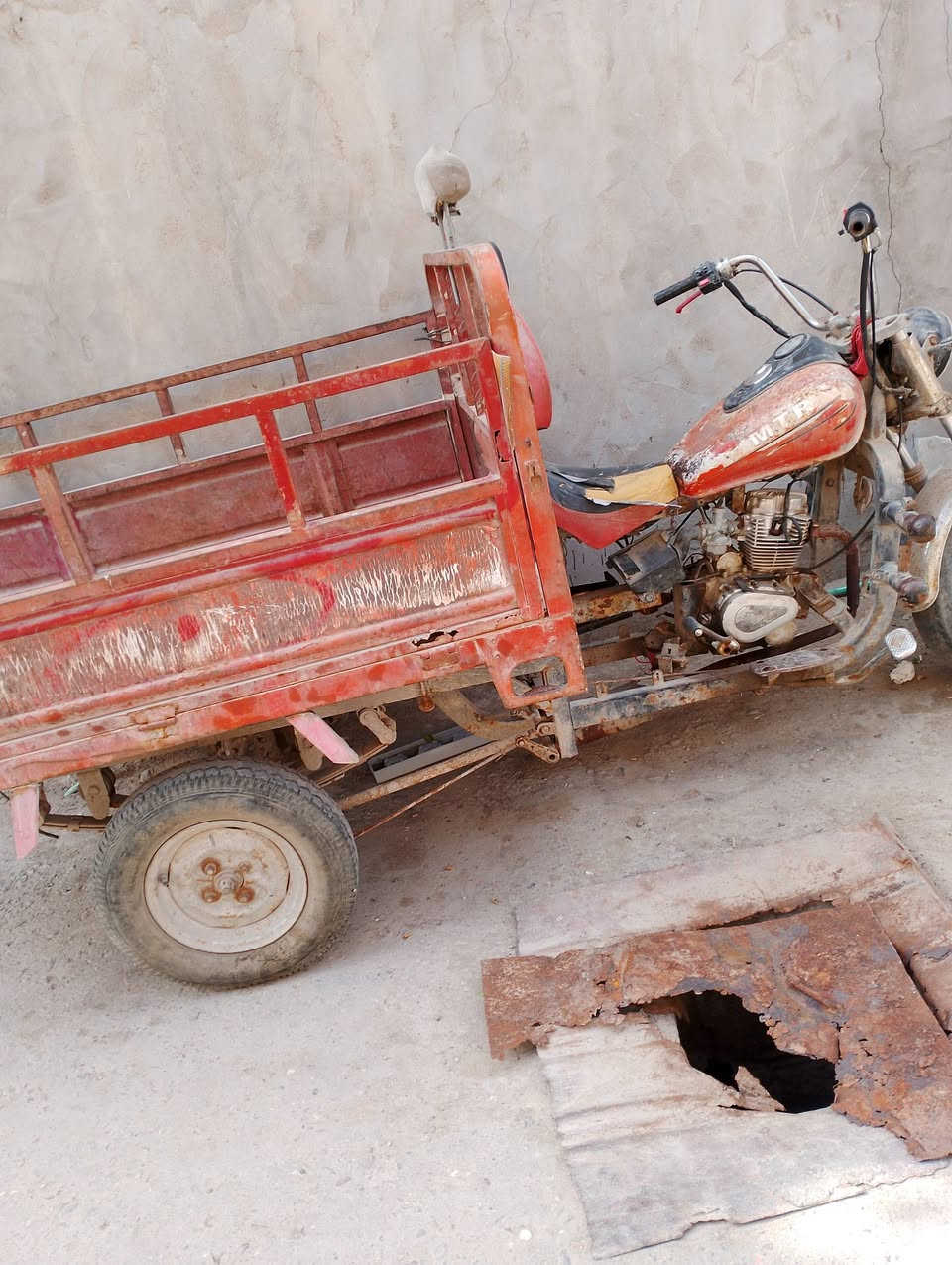 600بيها مجال بس محركها تعبان الباقي شوفت عينك ترهم مراوس مع الفرق


**إذا كنت صاحب هذا الإعلان وتريد حذفه لأي سبب، رجاءا أرسل رسالة إلى الدعم الفني**