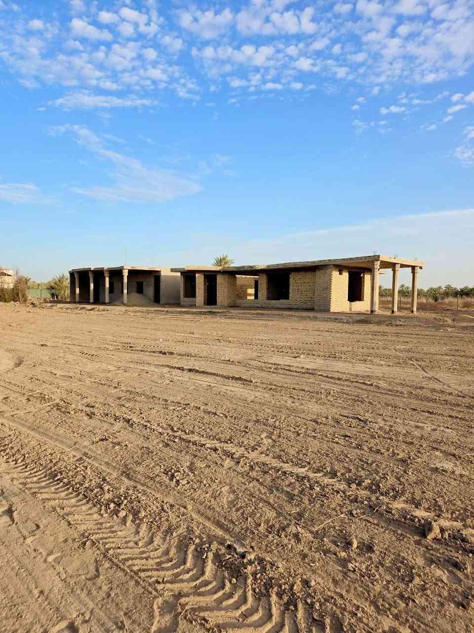 🔴 بسم الله الرحمن الرحيم🔴
تتوفر  وقطع  سكنيه  تجاريه على شارع رئيسي مع كافه الخدمات #للبيع # طابو زراعي تحويل بسم المشتري  تصلح مزارع او سكن  بأسعار مناسبه   الموقع في محافظة #بابل المحاويل البوعلوان ابو الطياره  #الحله سند25 تحويل بأسم المشتري مباشر 
يوجد دونم او نص دونم 
يوجد ( 5 ) قطع المساحه 500 متر
يوجد ( 5 ) قطع  1000 متر 
***********
***********
 #مزارع #دوانم#بابل_حله #زراعي#@الجميع@المتابعين@الاصدقاء
